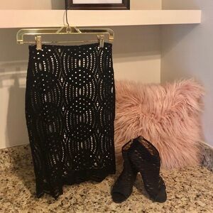 Forever 21 black skirt size small